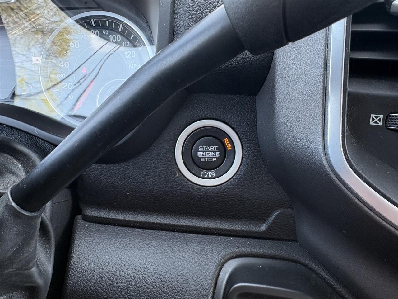 RAM 3500 Big Horn Crew Cab LWB 4WD DRW 2022