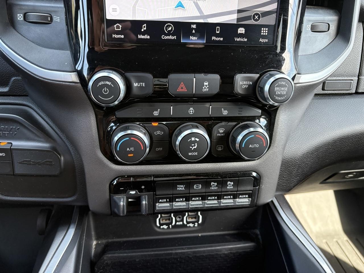 RAM 3500 Big Horn Crew Cab LWB 4WD DRW 2022