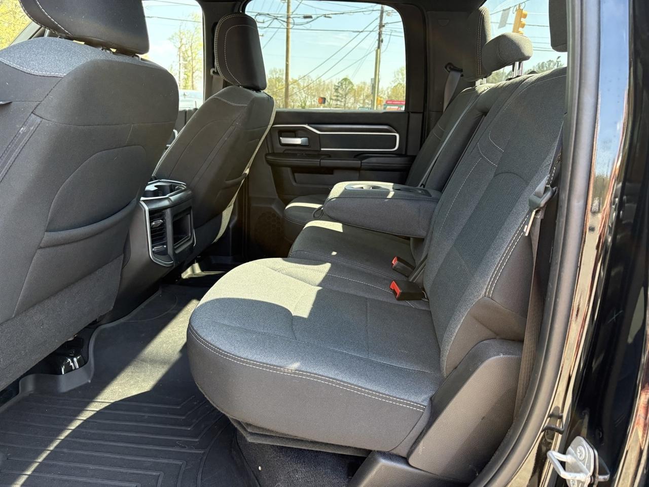 RAM 3500 Big Horn Crew Cab LWB 4WD DRW 2022