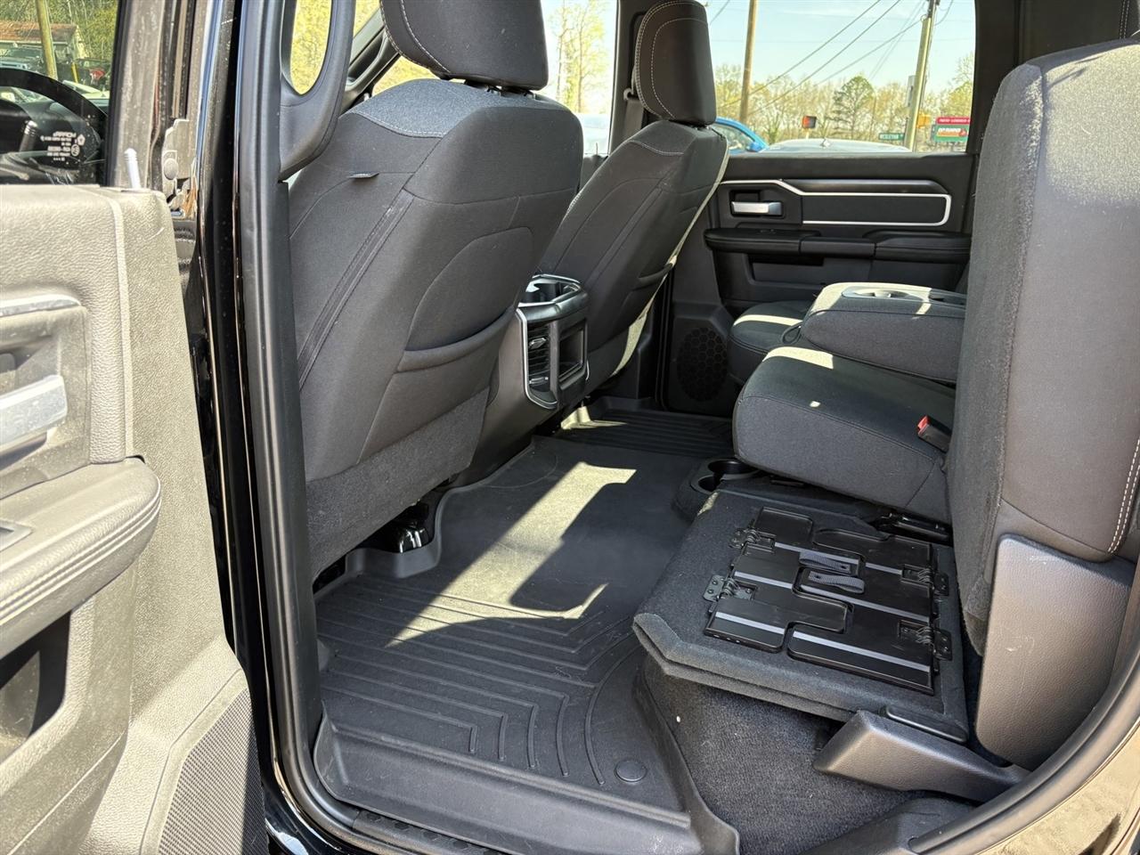 RAM 3500 Big Horn Crew Cab LWB 4WD DRW 2022