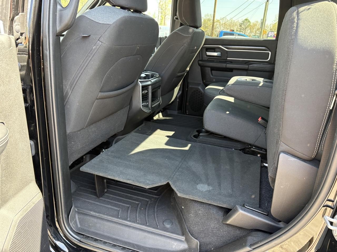 RAM 3500 Big Horn Crew Cab LWB 4WD DRW 2022