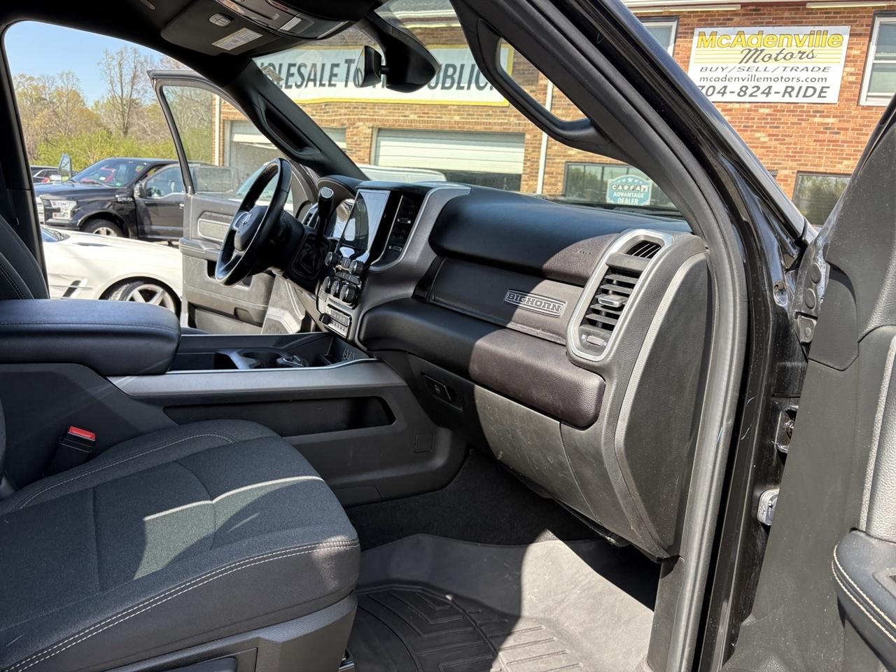 RAM 3500 Big Horn Crew Cab LWB 4WD DRW 2022