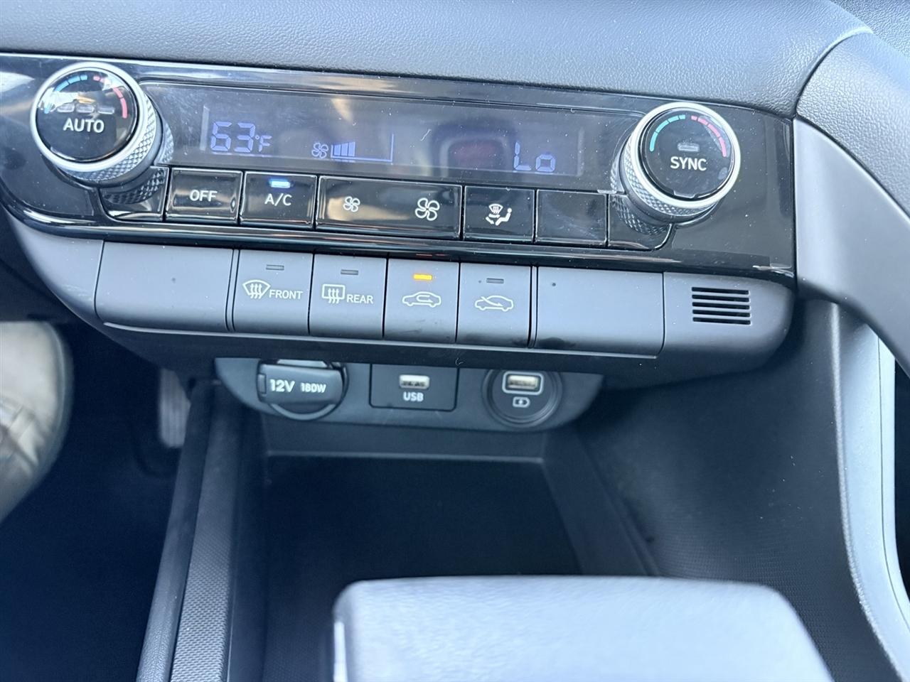 Hyundai Elantra SEL 2023