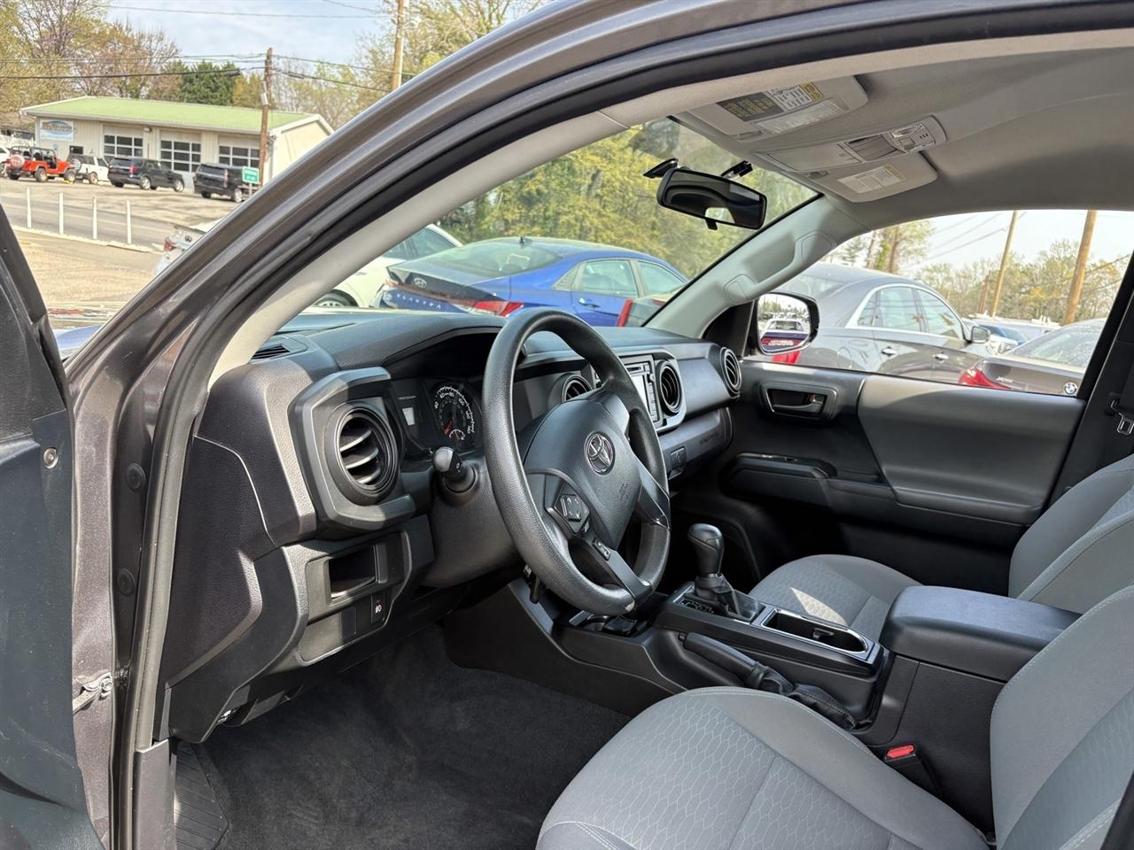 Toyota Tacoma SR5 Access Cab I4 6AT 4WD 2016