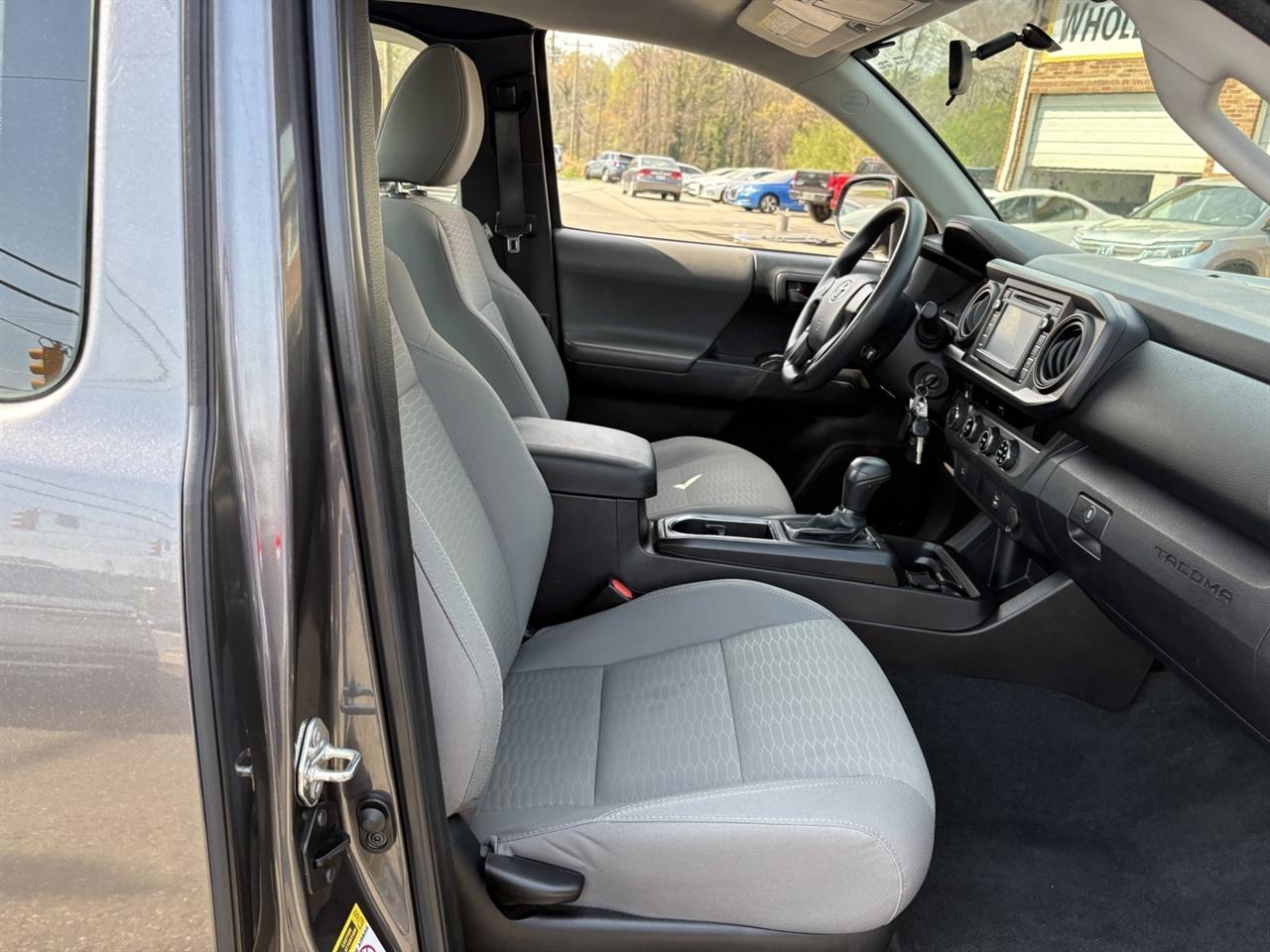 Toyota Tacoma SR5 Access Cab I4 6AT 4WD 2016