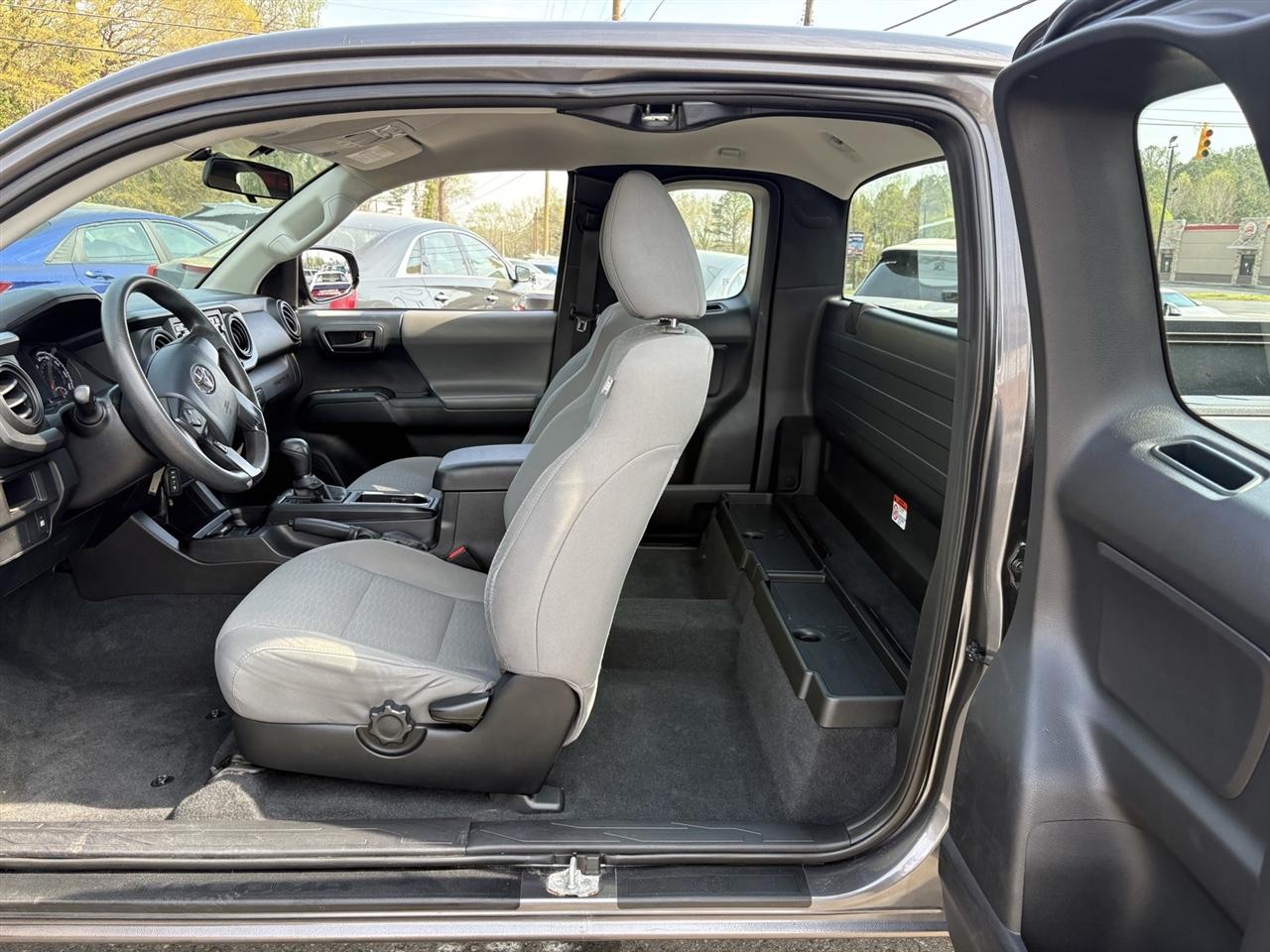 Toyota Tacoma SR5 Access Cab I4 6AT 4WD 2016