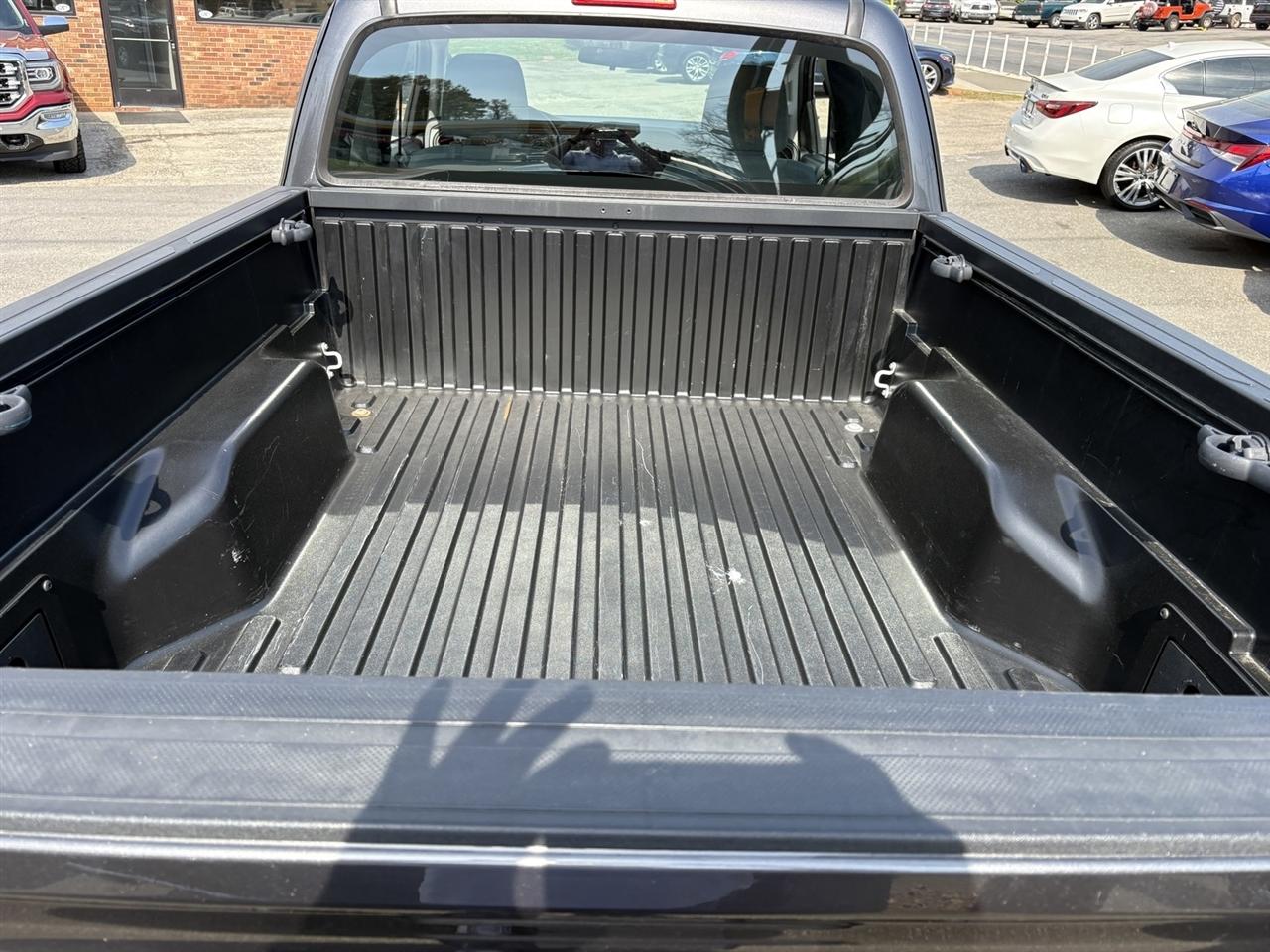 Toyota Tacoma SR5 Access Cab I4 6AT 4WD 2016