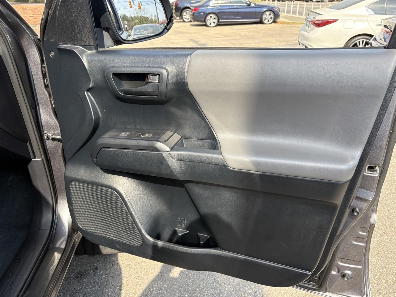 Toyota Tacoma SR5 Access Cab I4 6AT 4WD 2016