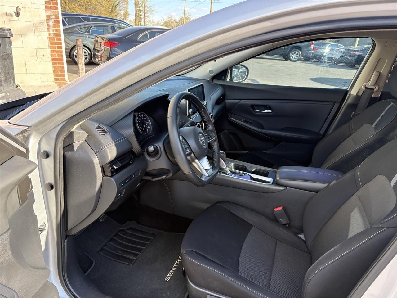 Nissan Sentra SV 2023