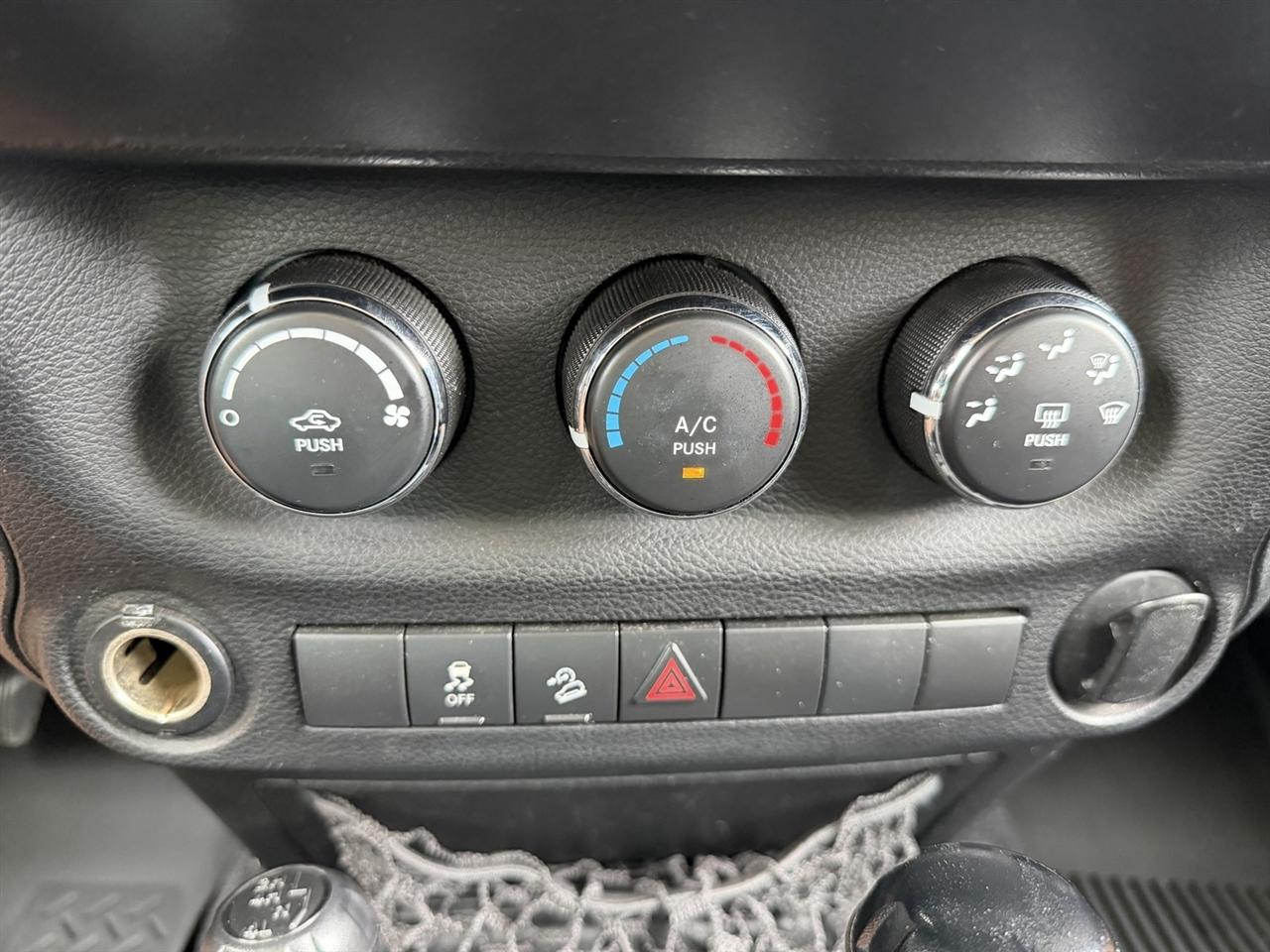 Jeep Wrangler Sport 4WD 2012