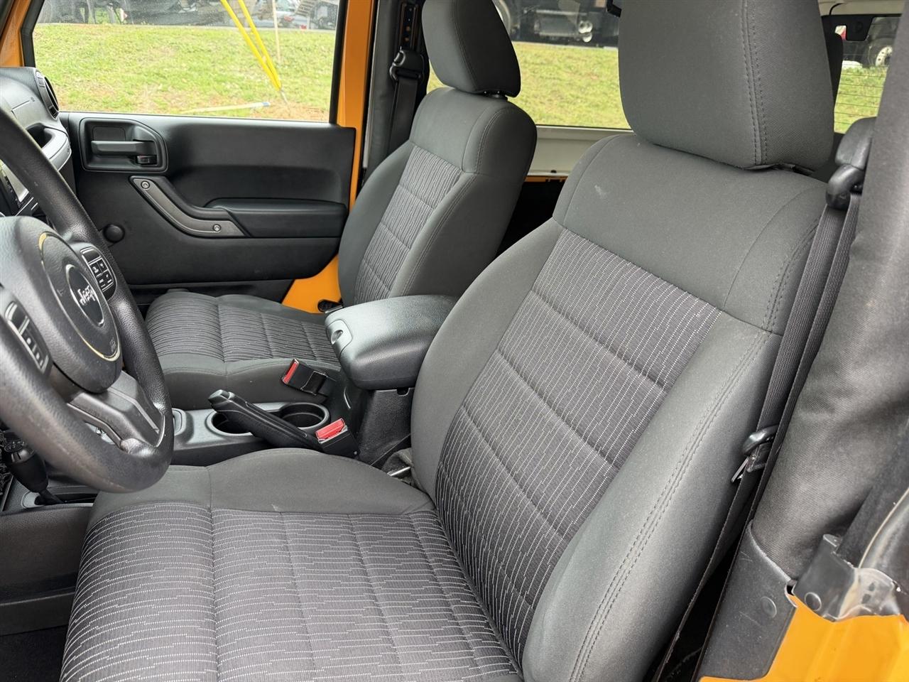 Jeep Wrangler Sport 4WD 2012