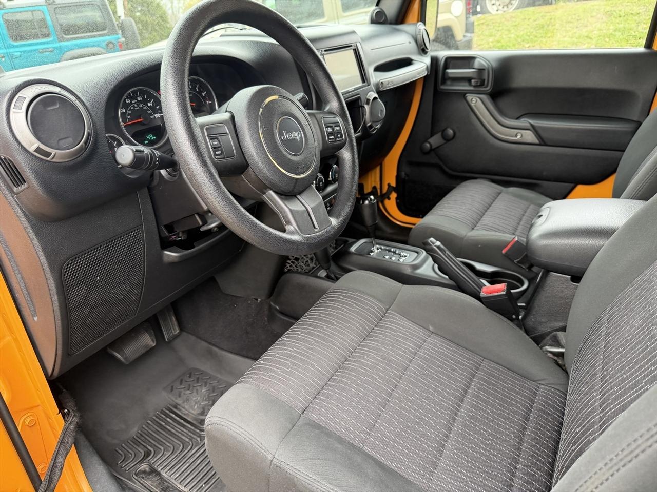 Jeep Wrangler Sport 4WD 2012