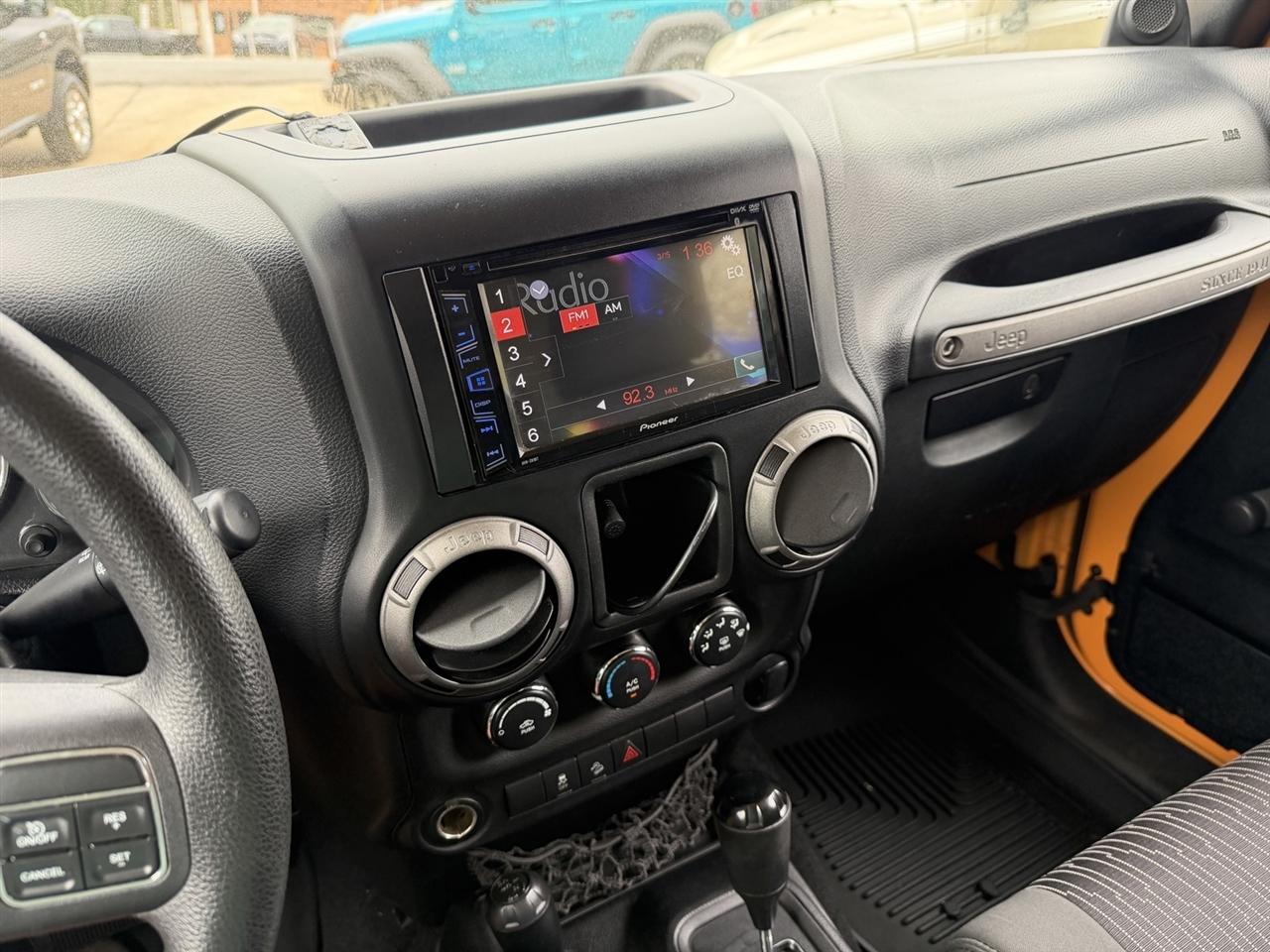 Jeep Wrangler Sport 4WD 2012