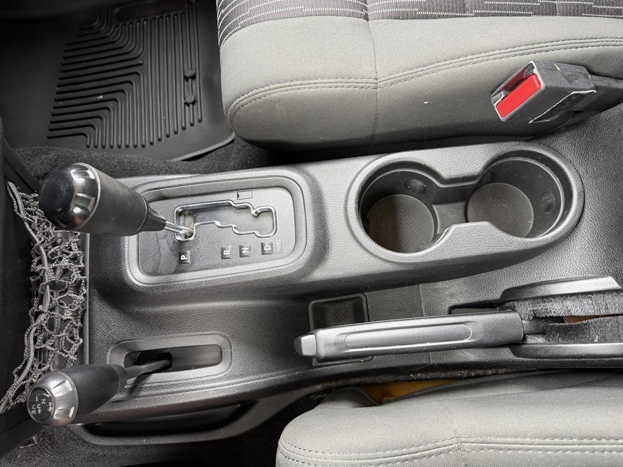 Jeep Wrangler Sport 4WD 2012