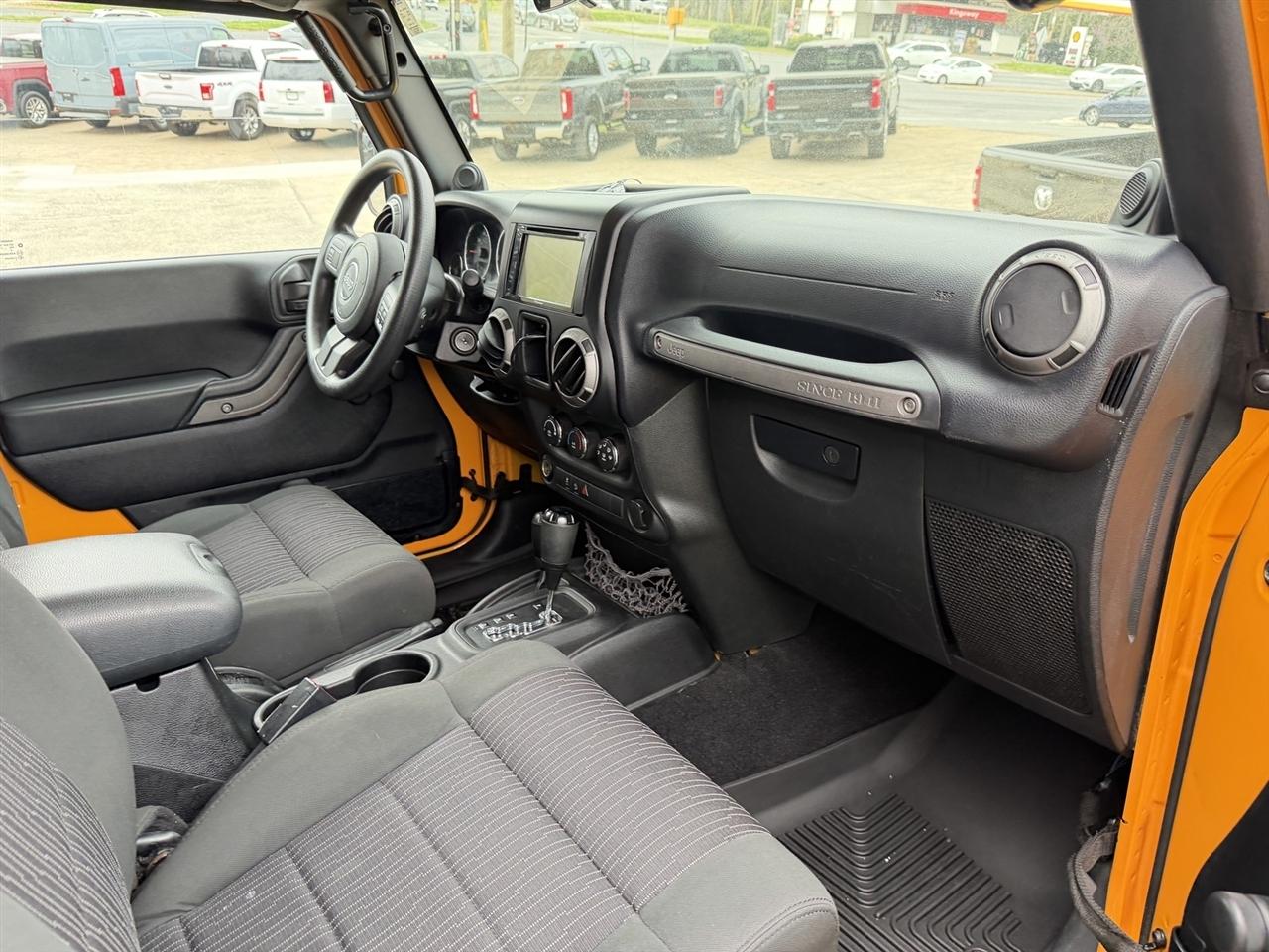 Jeep Wrangler Sport 4WD 2012