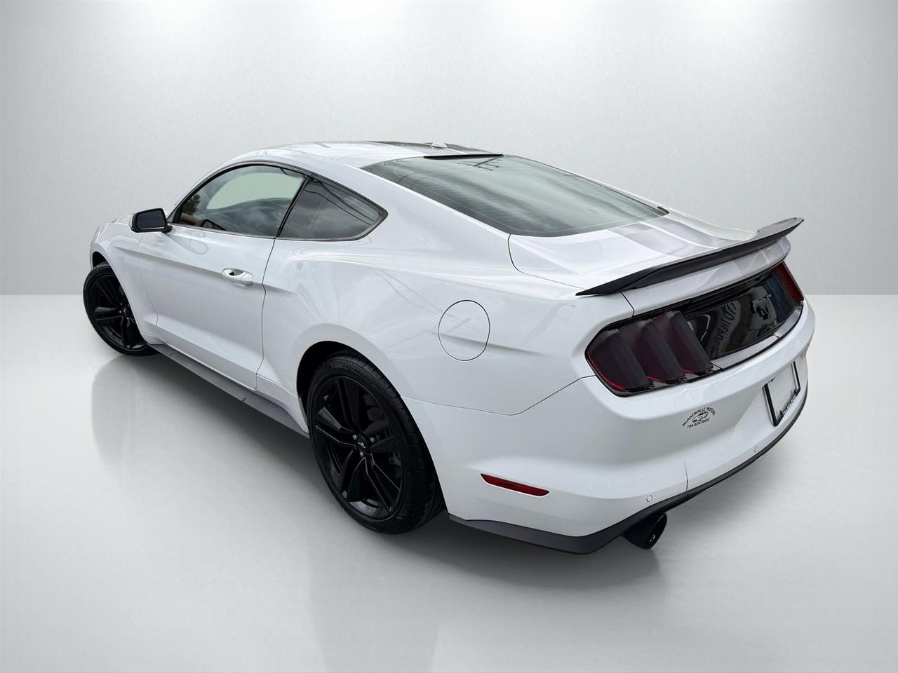 Ford Mustang EcoBoost Coupe 2017