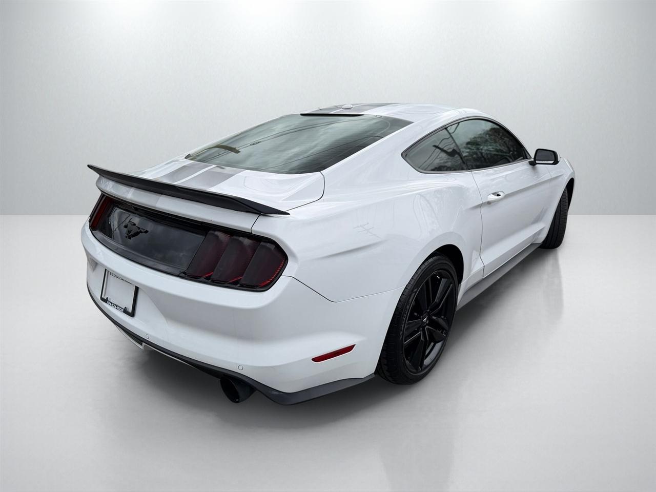 Ford Mustang EcoBoost Coupe 2017