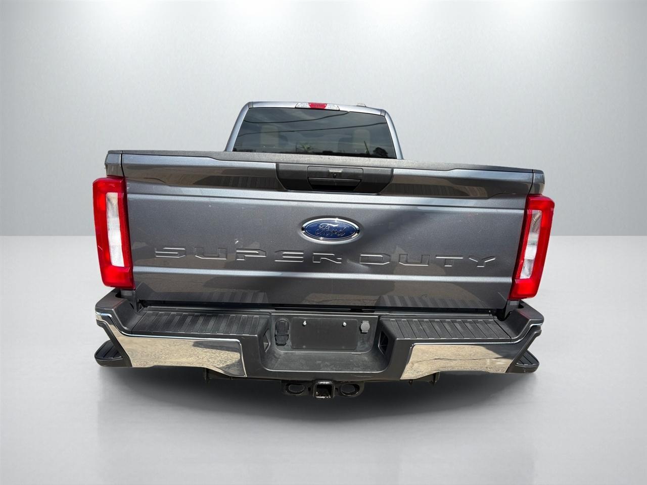 Ford F-250 SD Platinum Crew Cab 4WD 2024