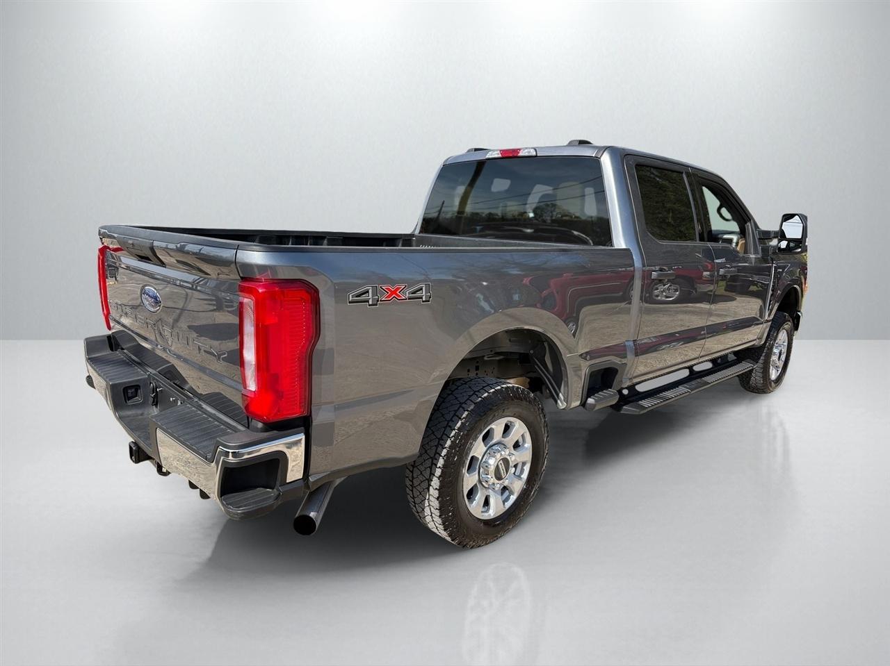 Ford F-250 SD Platinum Crew Cab 4WD 2024