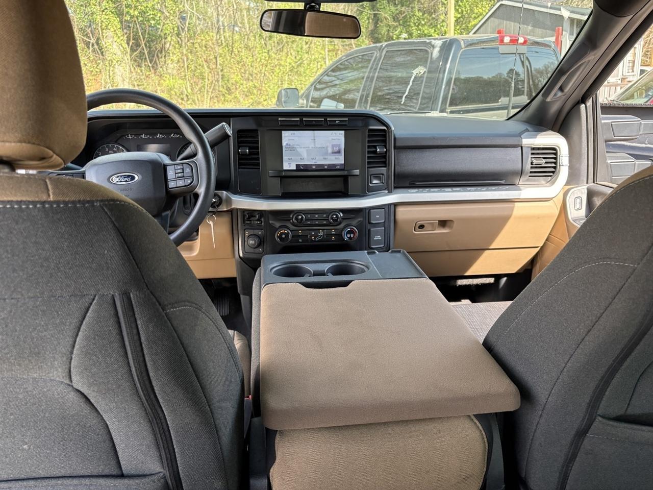 Ford F-250 SD Platinum Crew Cab 4WD 2024