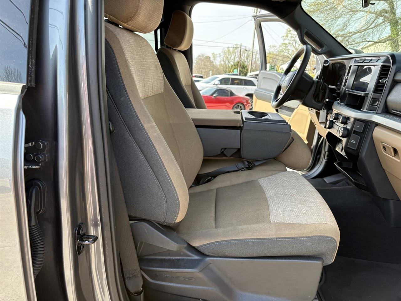 Ford F-250 SD Platinum Crew Cab 4WD 2024