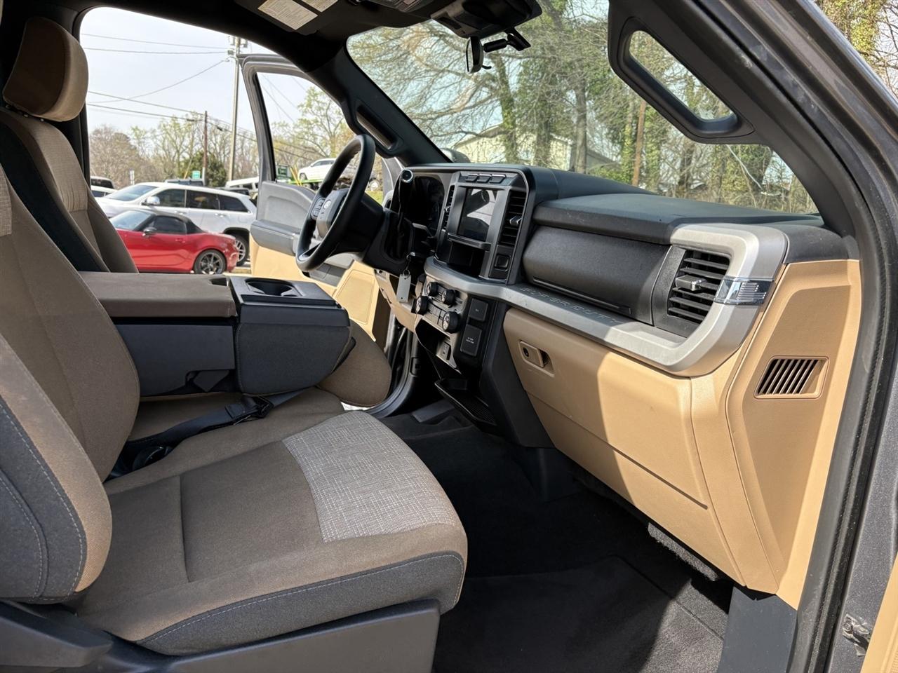 Ford F-250 SD Platinum Crew Cab 4WD 2024