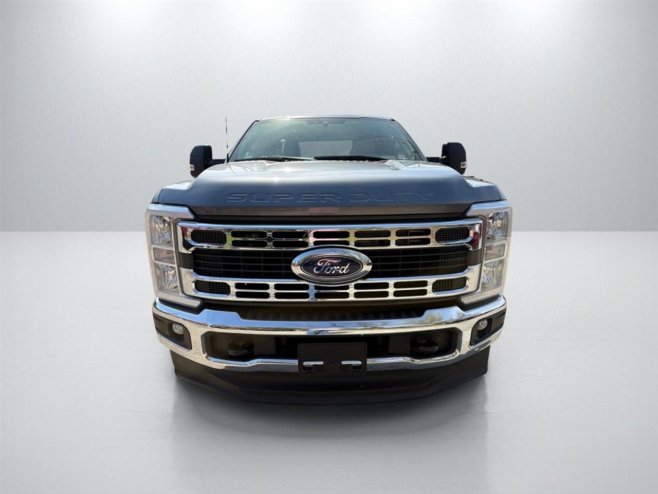 Ford F-250 SD Platinum Crew Cab 4WD 2024