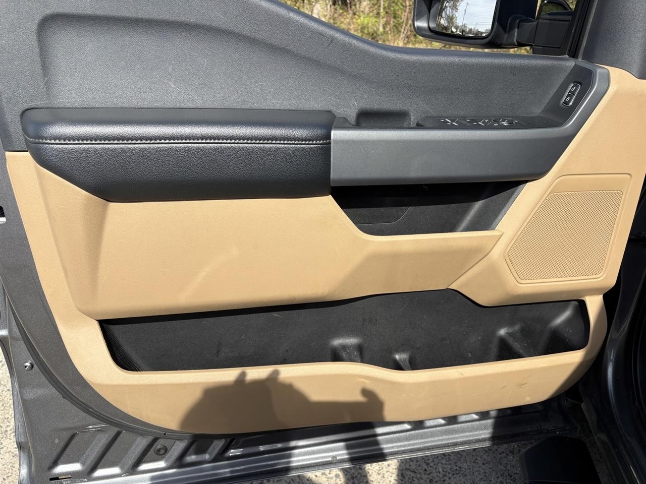 Ford F-250 SD Platinum Crew Cab 4WD 2024