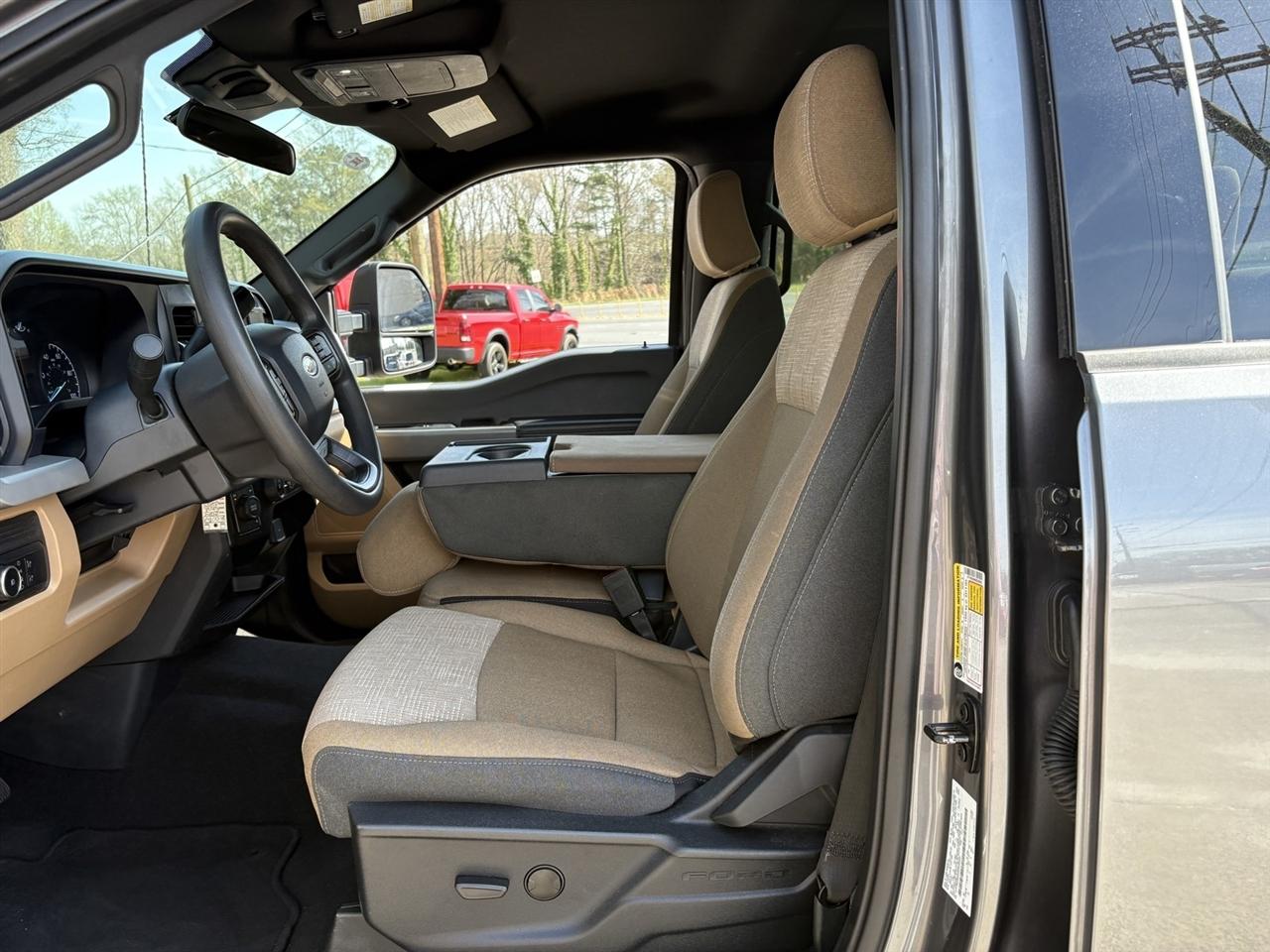 Ford F-250 SD Platinum Crew Cab 4WD 2024