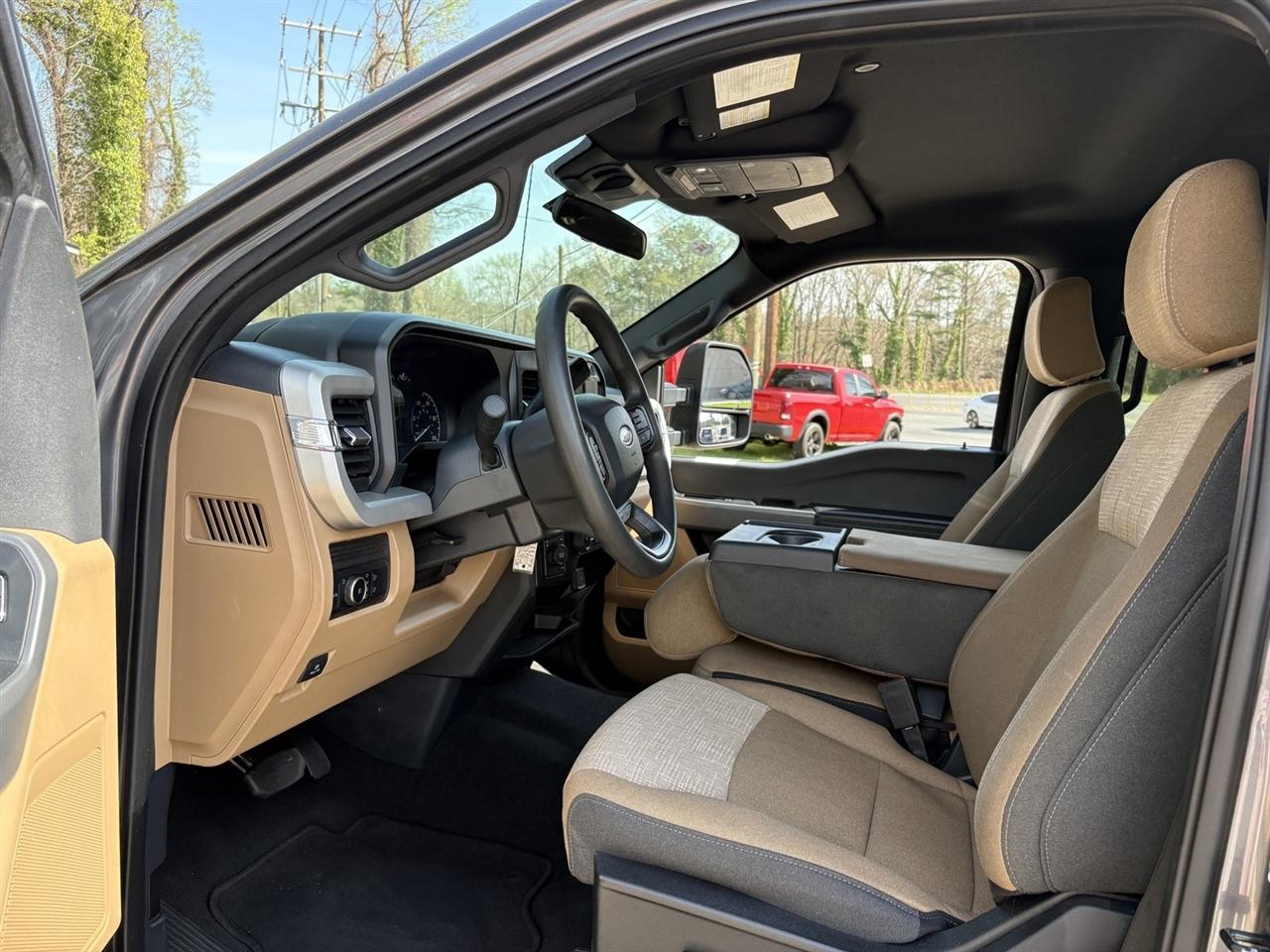 Ford F-250 SD Platinum Crew Cab 4WD 2024