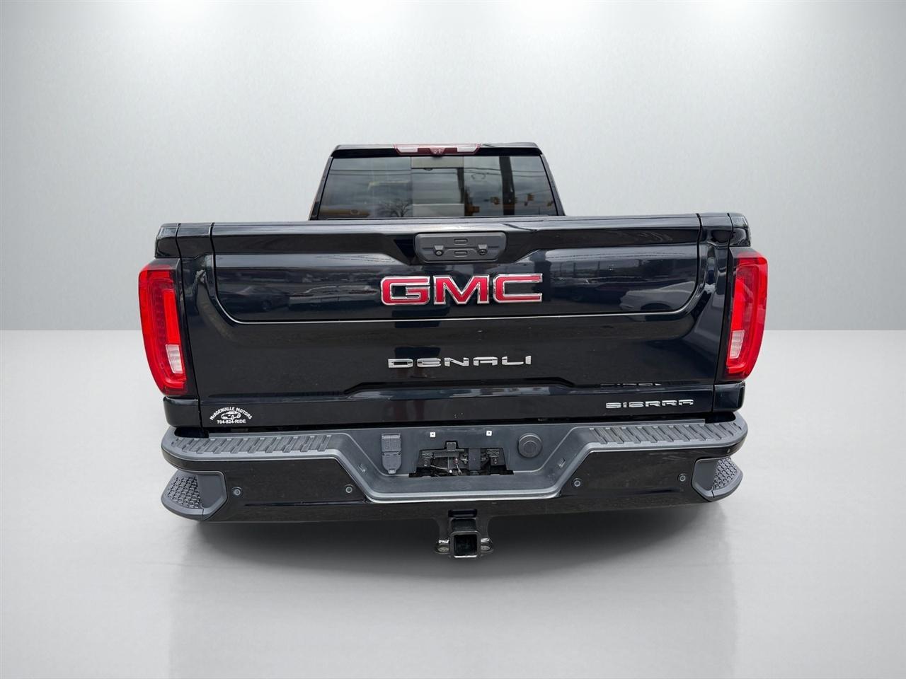 GMC Sierra 2500HD Denali Crew Cab 4WD 2020