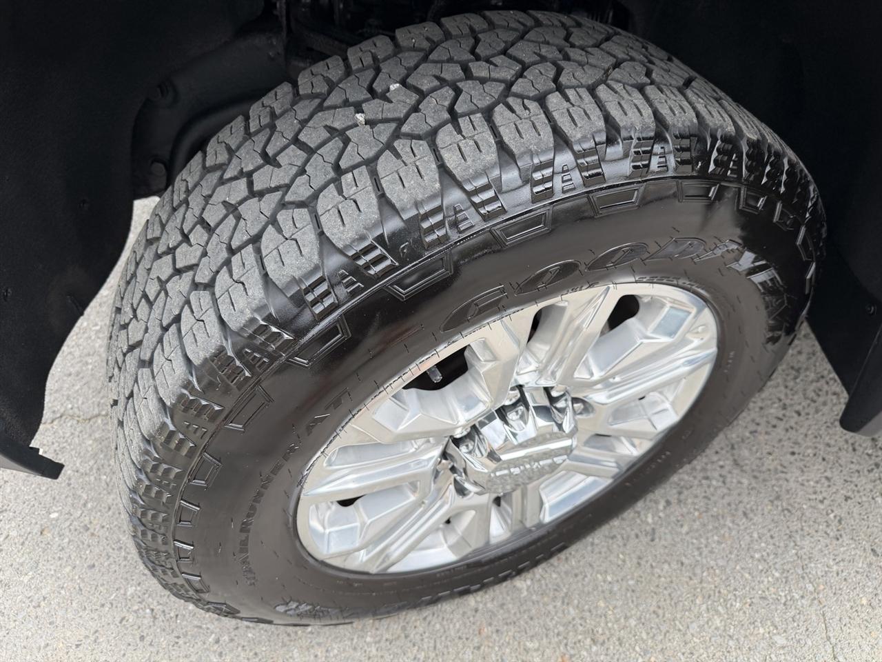 GMC Sierra 2500HD Denali Crew Cab 4WD 2020