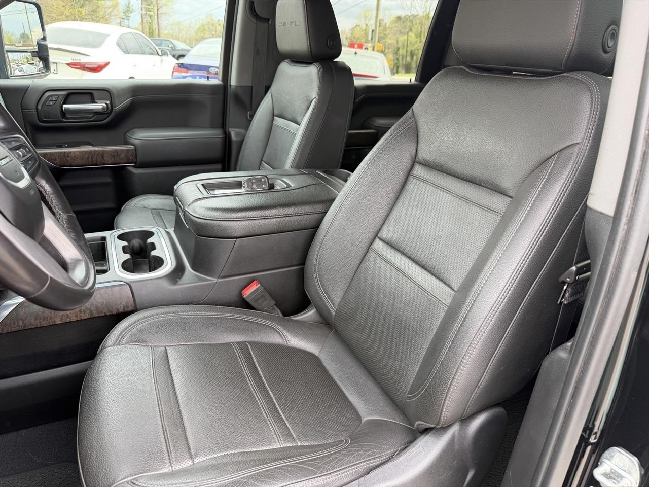 GMC Sierra 2500HD Denali Crew Cab 4WD 2020