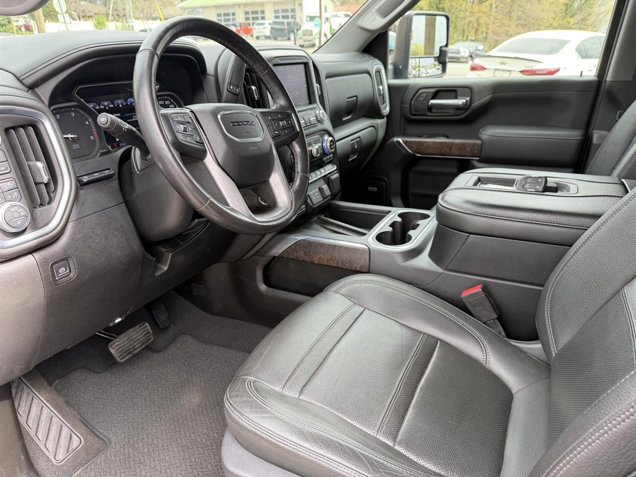 GMC Sierra 2500HD Denali Crew Cab 4WD 2020