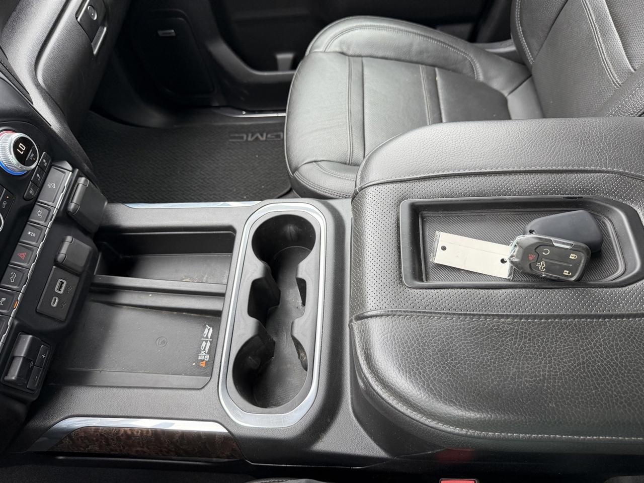 GMC Sierra 2500HD Denali Crew Cab 4WD 2020