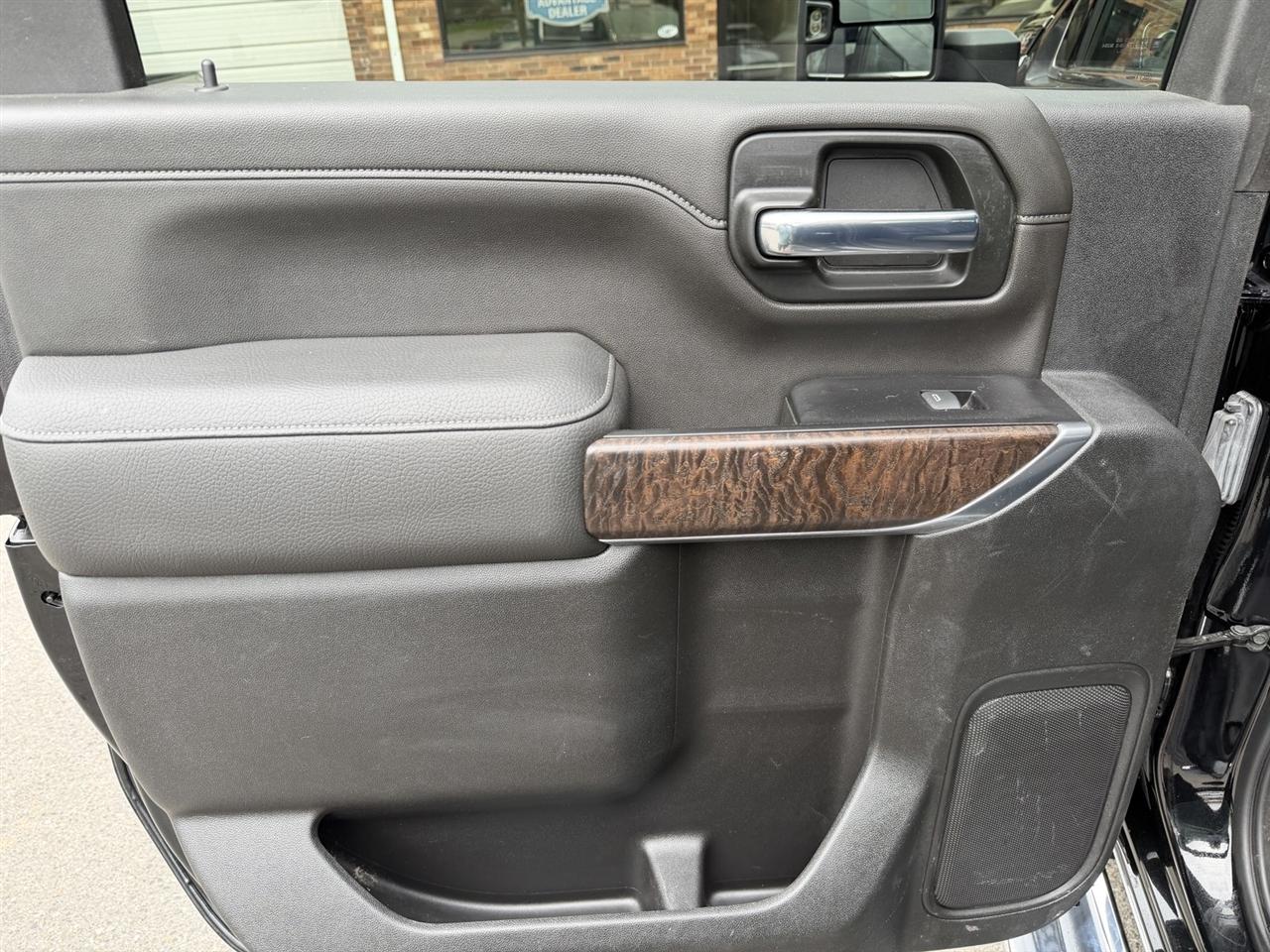 GMC Sierra 2500HD Denali Crew Cab 4WD 2020