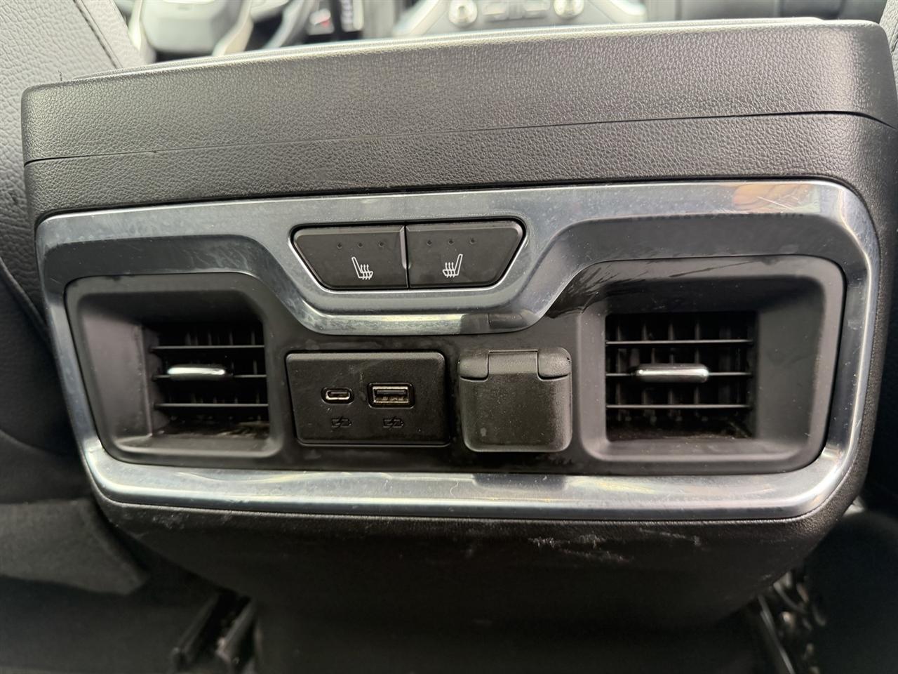 GMC Sierra 2500HD Denali Crew Cab 4WD 2020