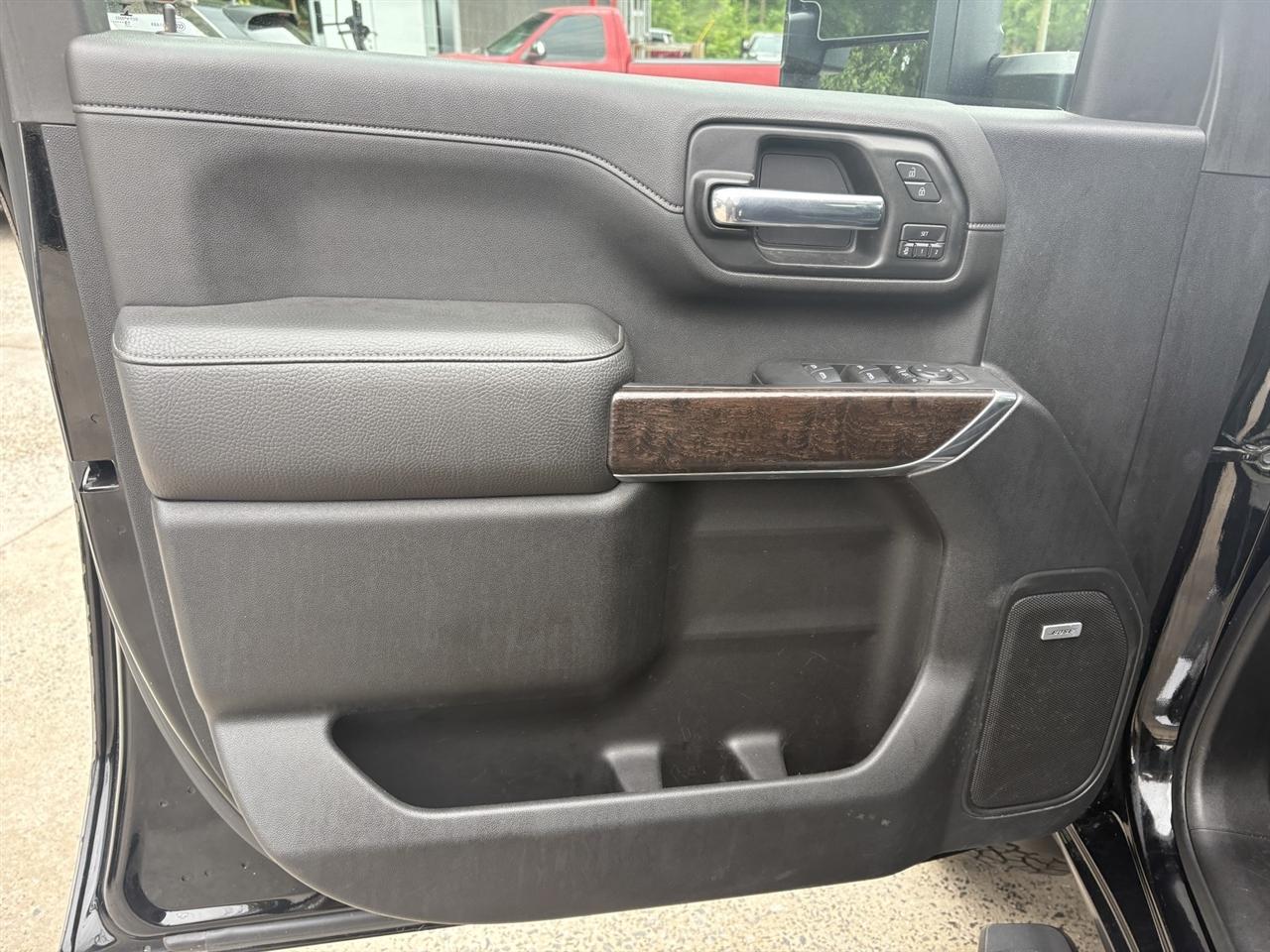 GMC Sierra 2500HD Denali Crew Cab 4WD 2020