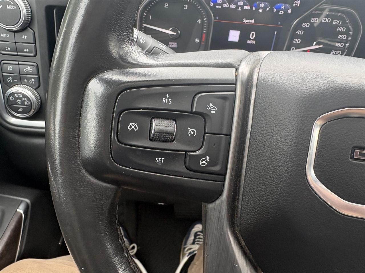 GMC Sierra 2500HD Denali Crew Cab 4WD 2020