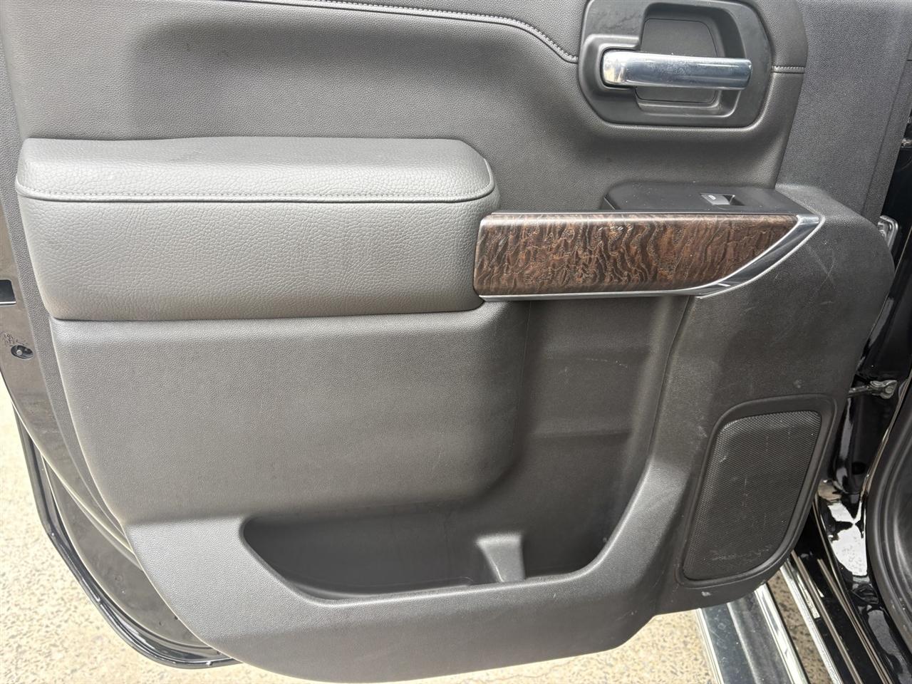 GMC Sierra 2500HD Denali Crew Cab 4WD 2020