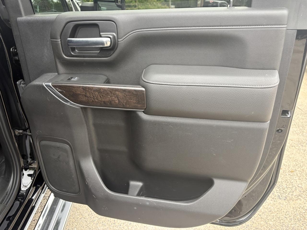 GMC Sierra 2500HD Denali Crew Cab 4WD 2020