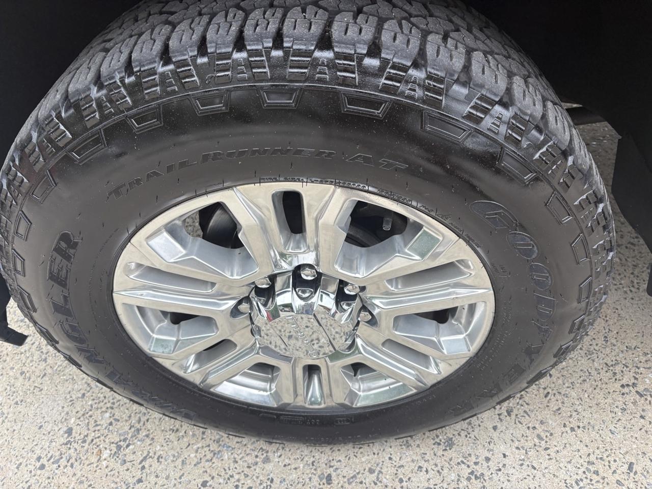 GMC Sierra 2500HD Denali Crew Cab 4WD 2020