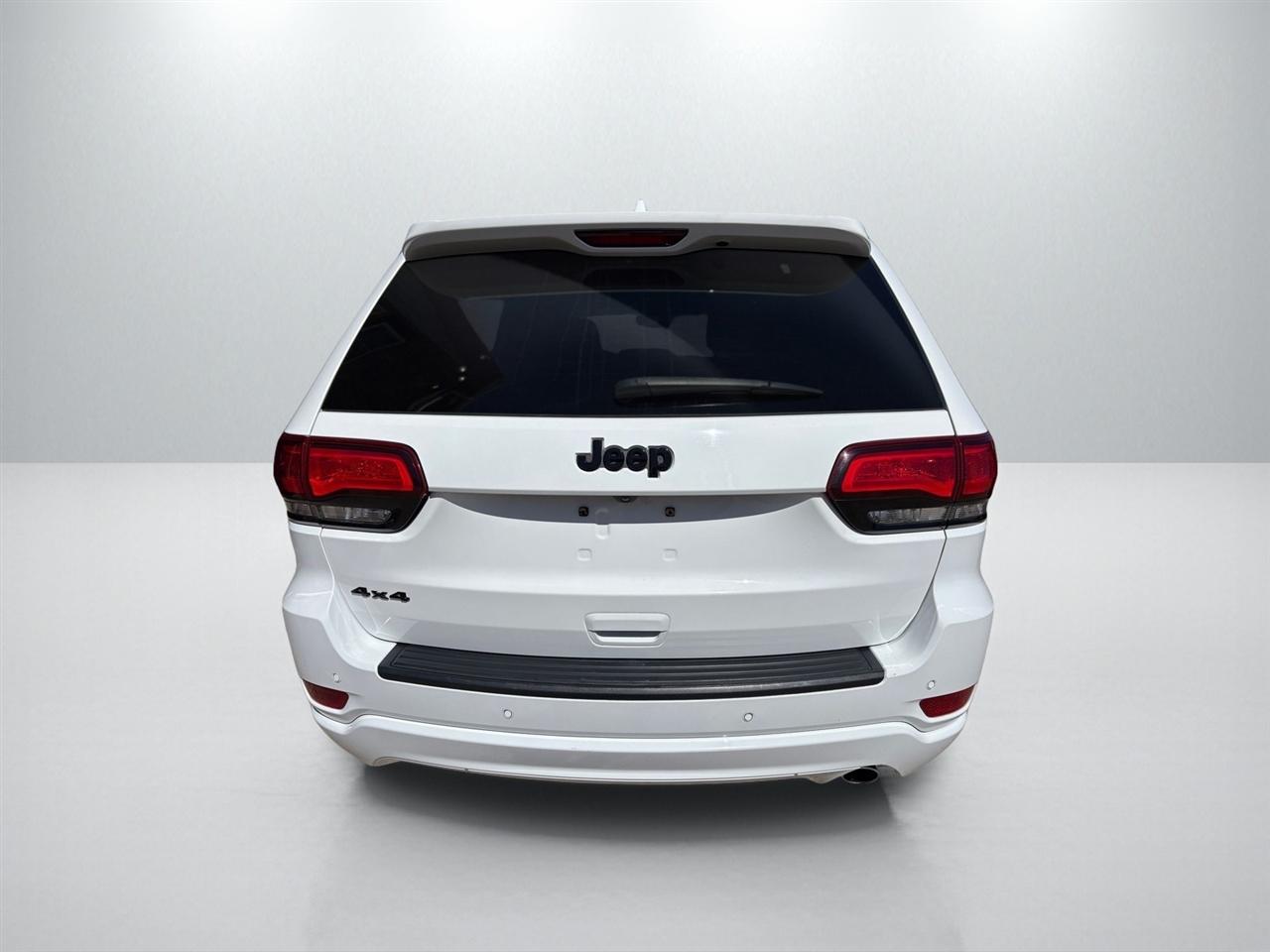 Jeep Grand Cherokee Laredo 4WD 2018