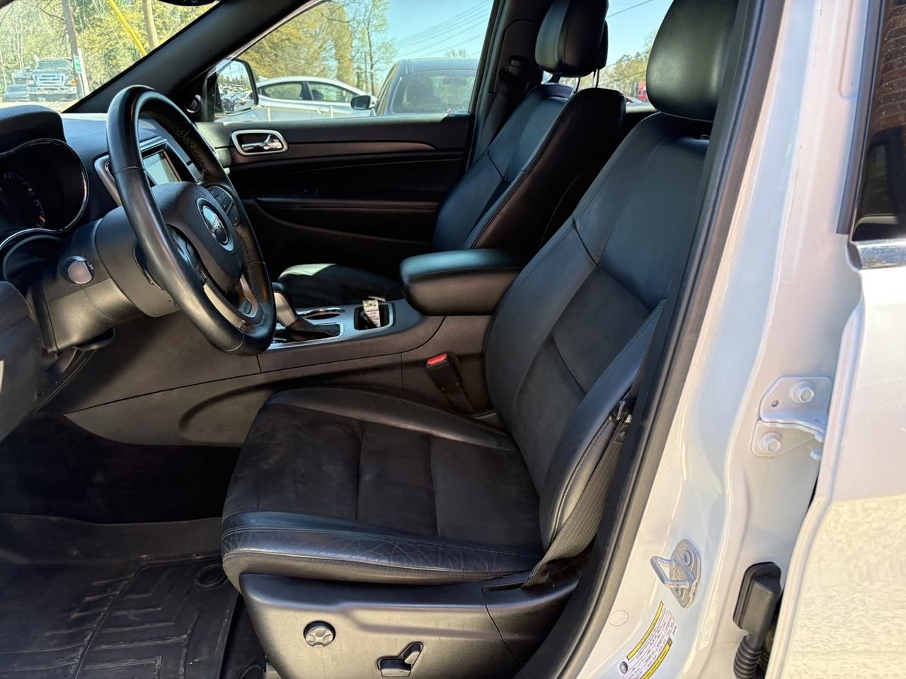 Jeep Grand Cherokee Laredo 4WD 2018