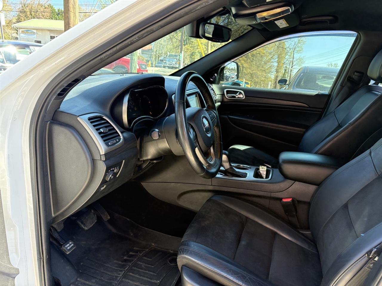 Jeep Grand Cherokee Laredo 4WD 2018