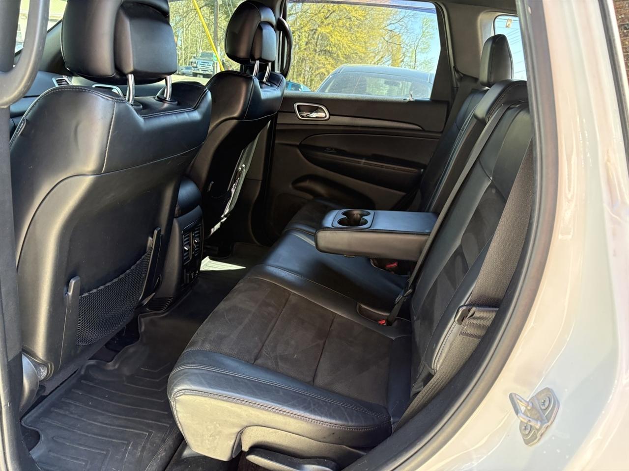 Jeep Grand Cherokee Laredo 4WD 2018