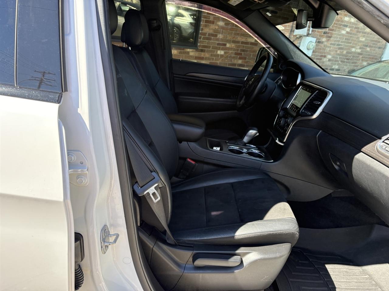 Jeep Grand Cherokee Laredo 4WD 2018