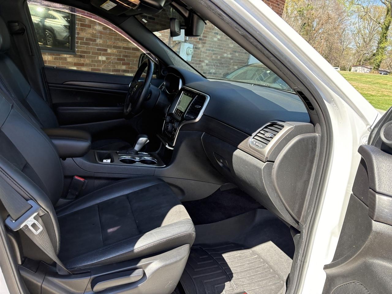 Jeep Grand Cherokee Laredo 4WD 2018