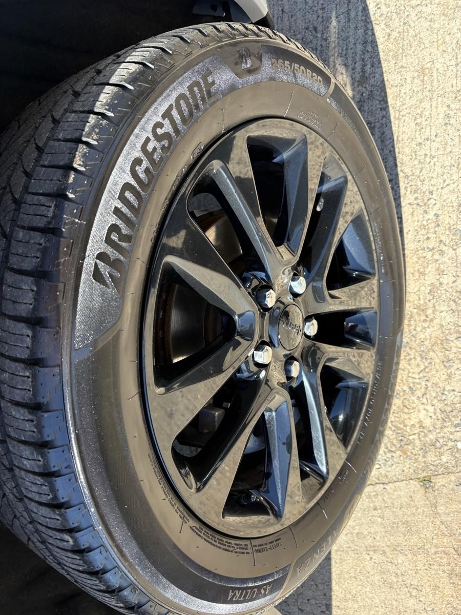 Jeep Grand Cherokee Laredo 4WD 2018