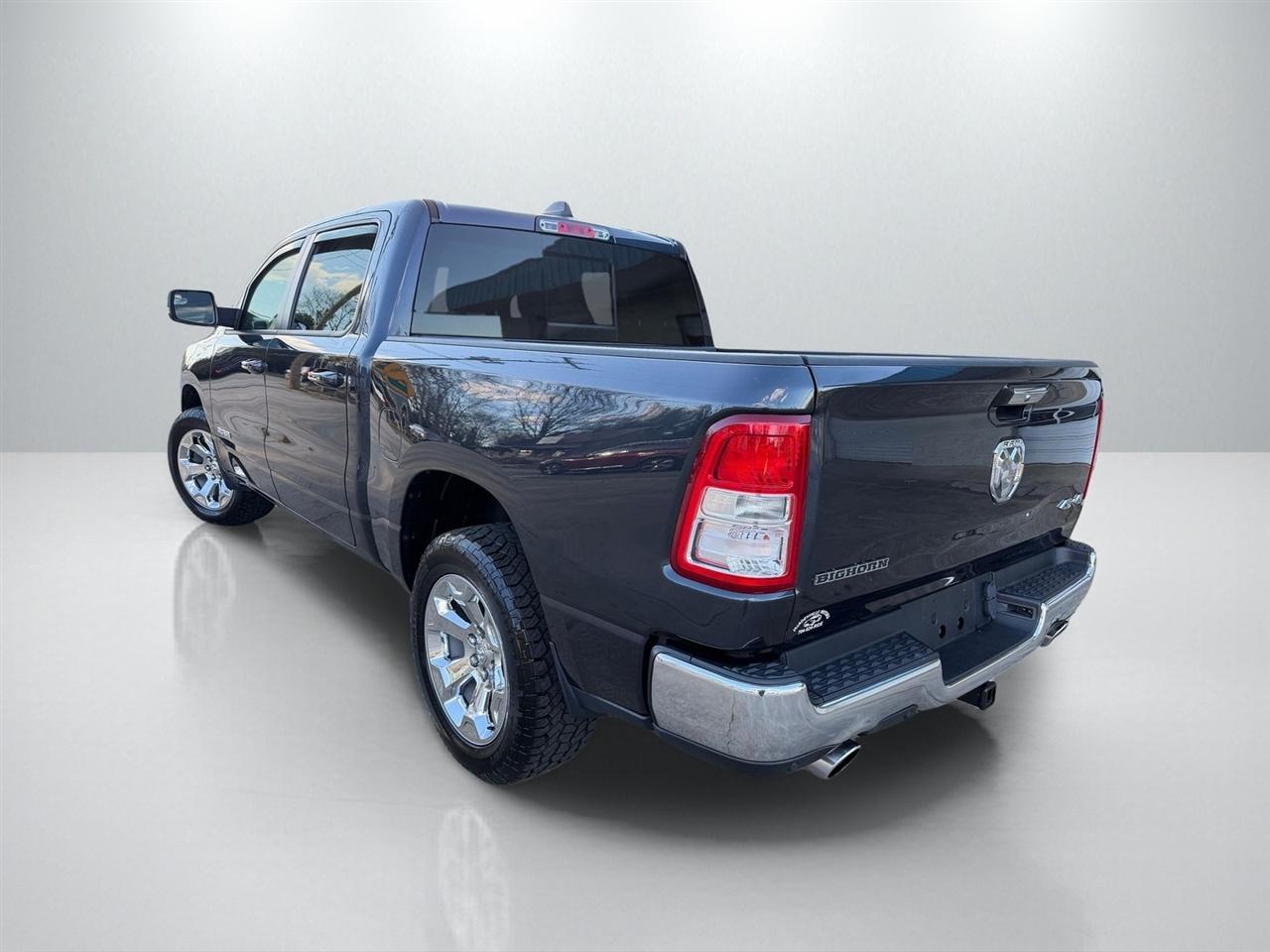 RAM 1500 Big Horn Crew Cab SWB 4WD 2020